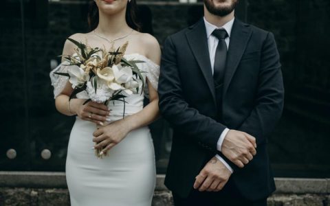 如何结束冷战(夫妻如何快速结束冷战)